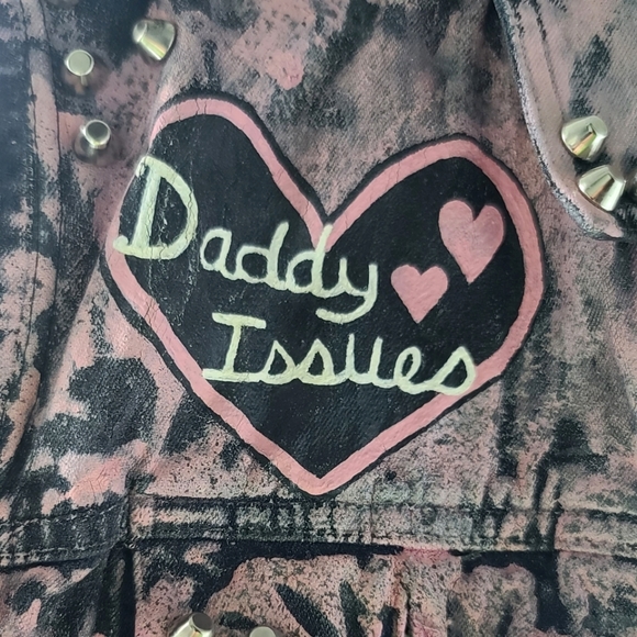Manson Daddy Issues Crop Vest - Picture 4 of 8